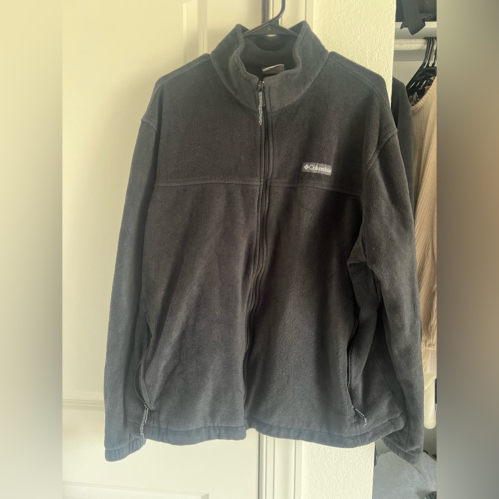 Columbia Women’s Dark Gray/Black Zip-Up Fleece Jacket